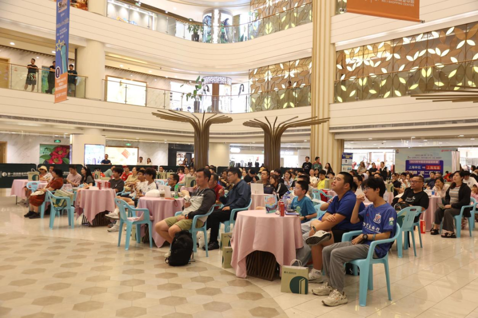 一边品尝着, src 一边品尝着, src