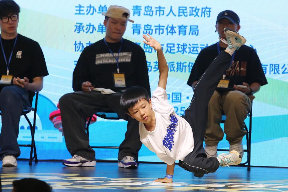 le的升级, 力量动作