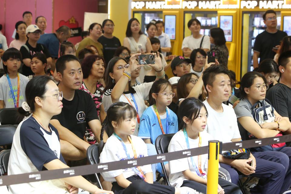 齐鲁壹点, 青岛市足球, amp