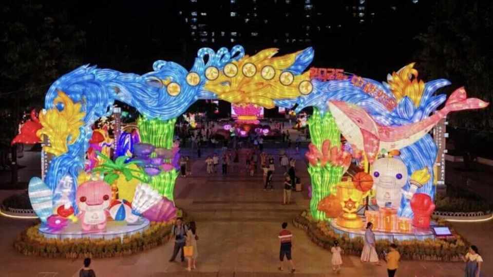 bt, QUw, img bt, QUw, img